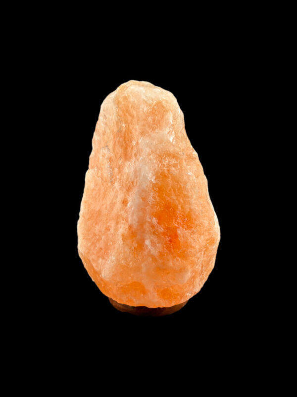 Naturalna lampa solna Himalajska 4-5 kg na drewnianej podstawie, emanująca ciepłym światłem w odcieniach różu i pomarańczu. Idealna do średnich i większych pomieszczeń. Naturalna lampa solna Himalajska 4-5 kg na drewnianej podstawie, emanująca ciepłym światłem w odcieniach różu i pomarańczu. Idealna do średnich i większych pomieszczeń. Naturalna lampa solna Himalajska 4-5 kg na drewnianej podstawie, emanująca ciepłym światłem w odcieniach różu i pomarańczu. Idealna do średnich i większych pomieszczeń